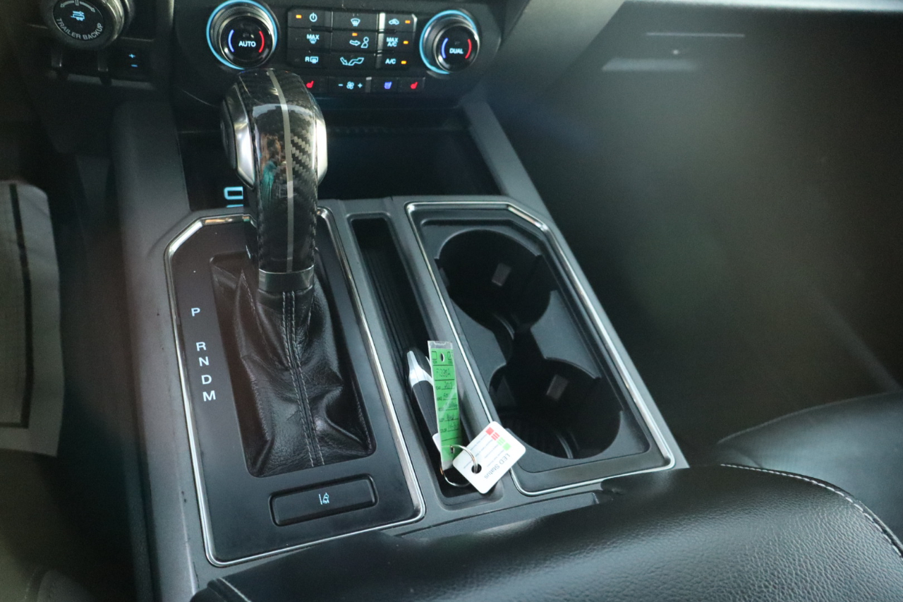 Ford F-150 Raptor 4WD SuperCrew 5.5' Box 2017