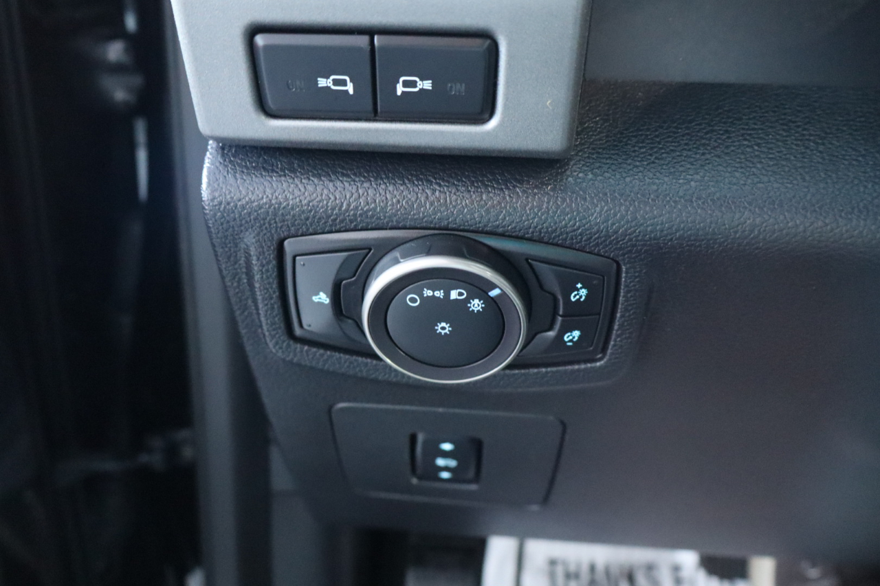 Ford F-150 Raptor 4WD SuperCrew 5.5' Box 2017