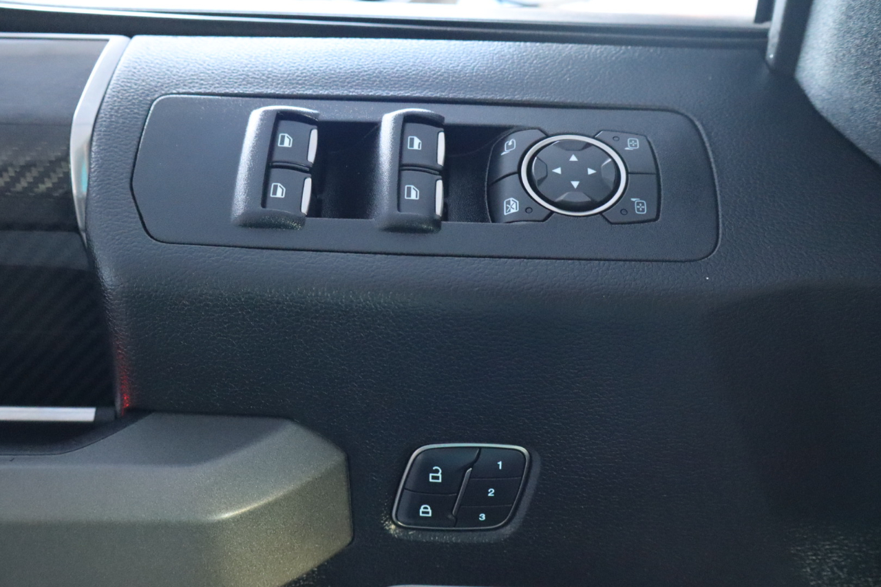 Ford F-150 Raptor 4WD SuperCrew 5.5' Box 2017