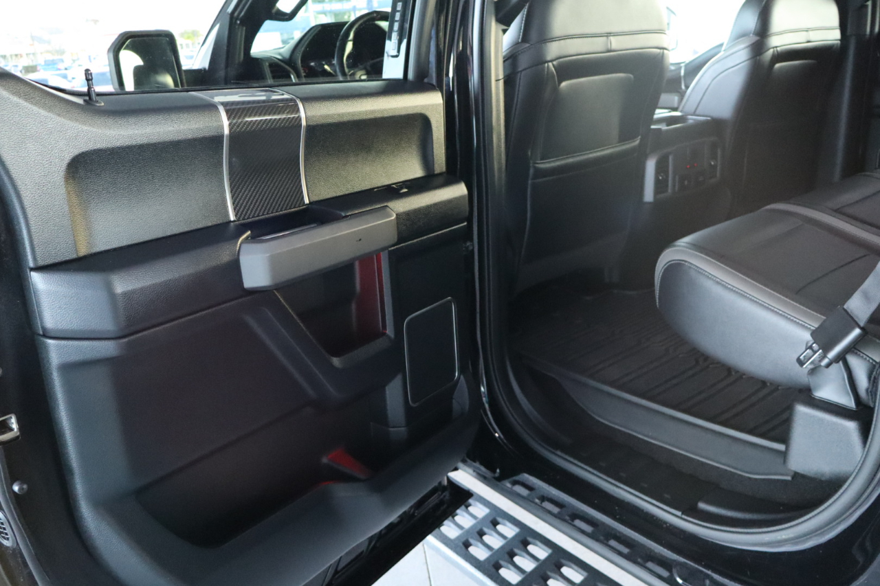 Ford F-150 Raptor 4WD SuperCrew 5.5' Box 2017