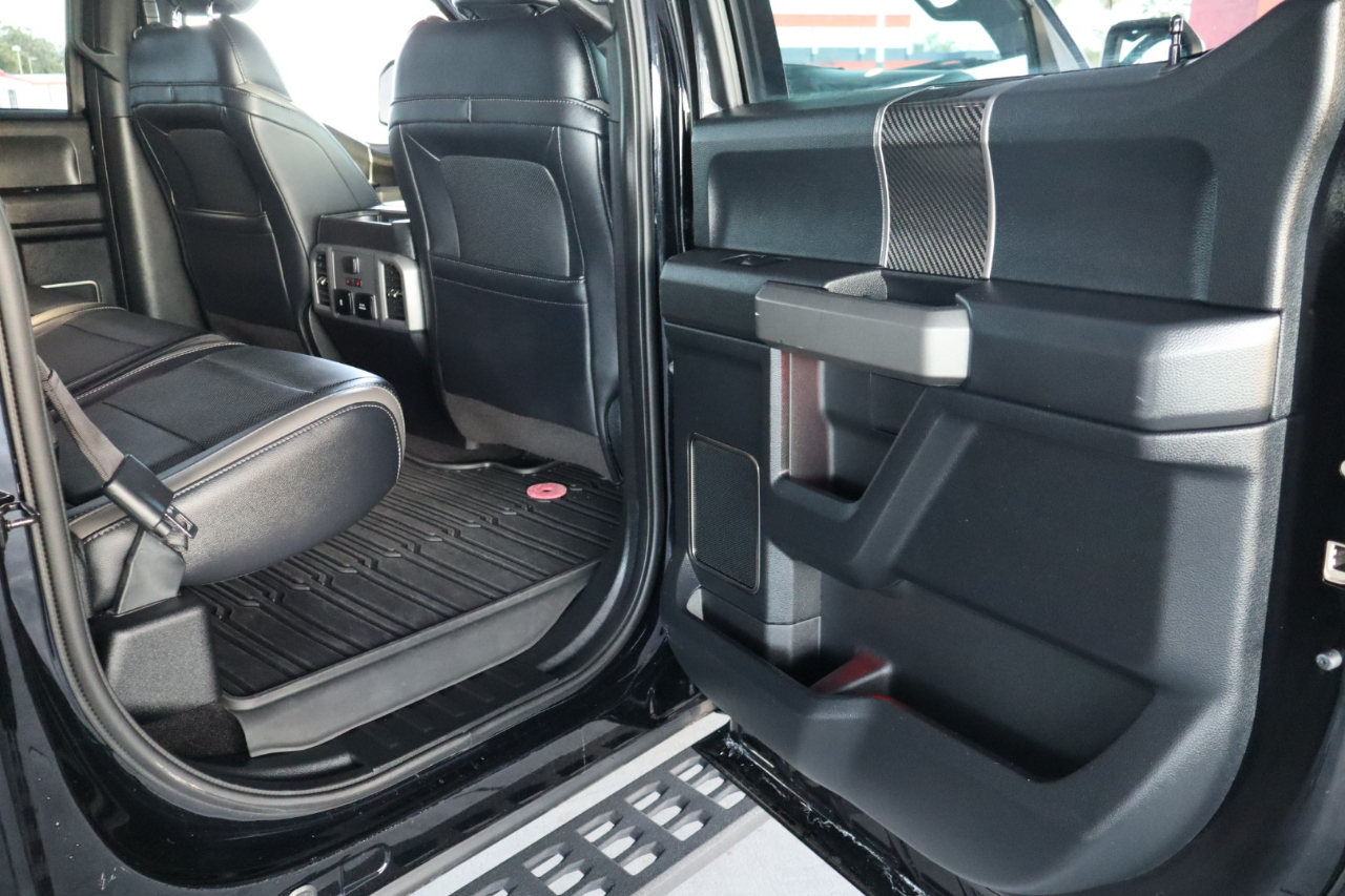 Ford F-150 Raptor 4WD SuperCrew 5.5' Box 2017