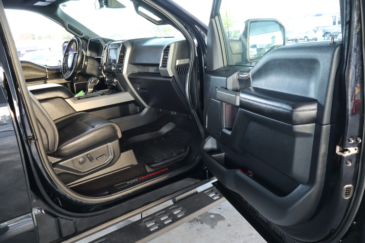 Ford F-150 Raptor 4WD SuperCrew 5.5' Box 2017