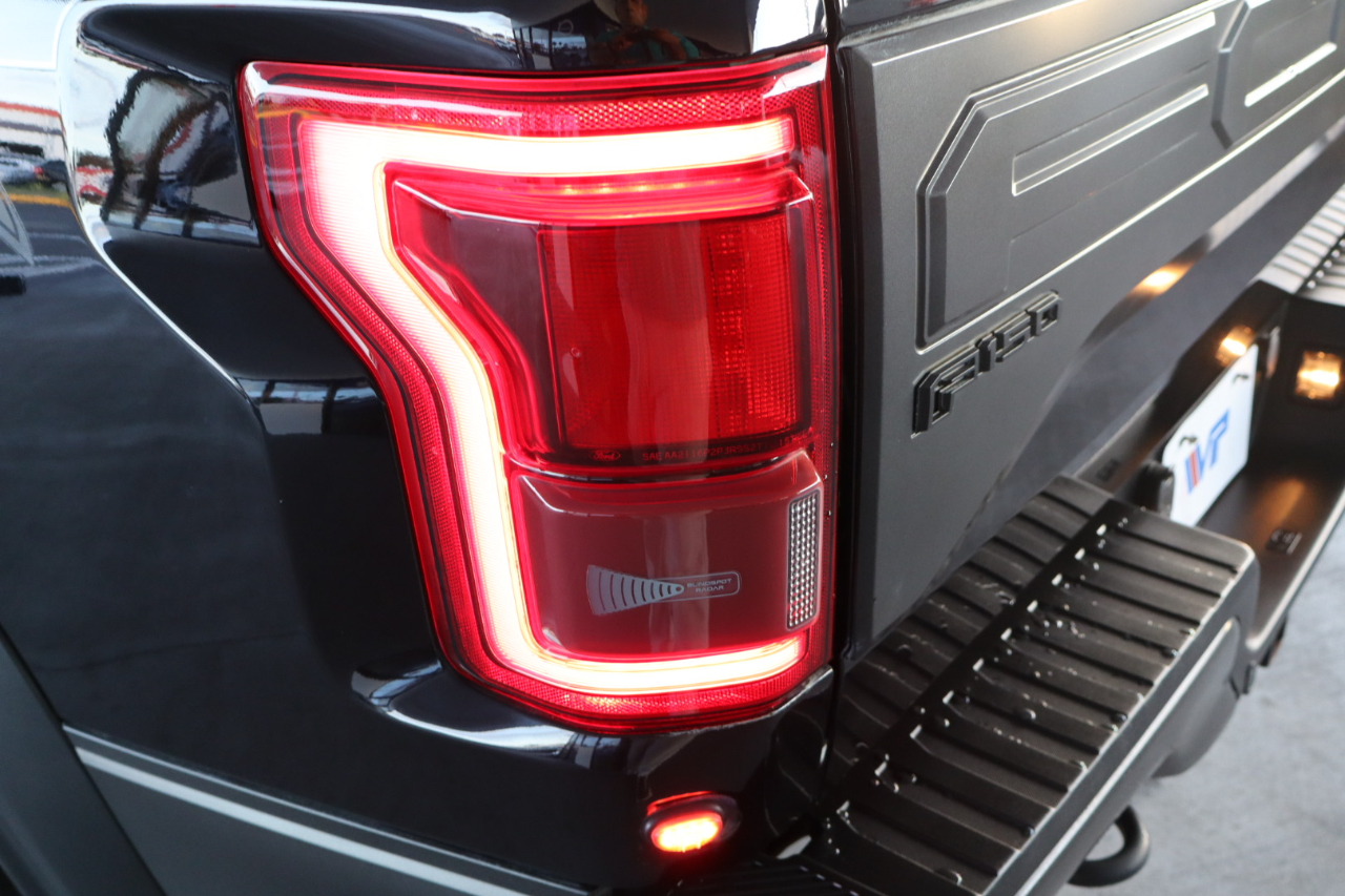 Ford F-150 Raptor 4WD SuperCrew 5.5' Box 2017