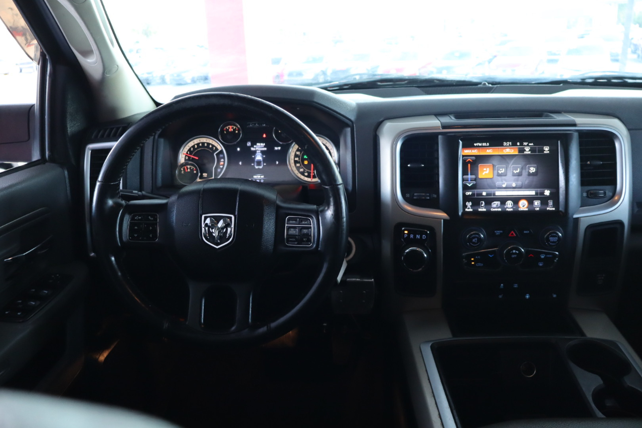 RAM 1500 2WD Crew Cab 140.5" Big Horn 2014