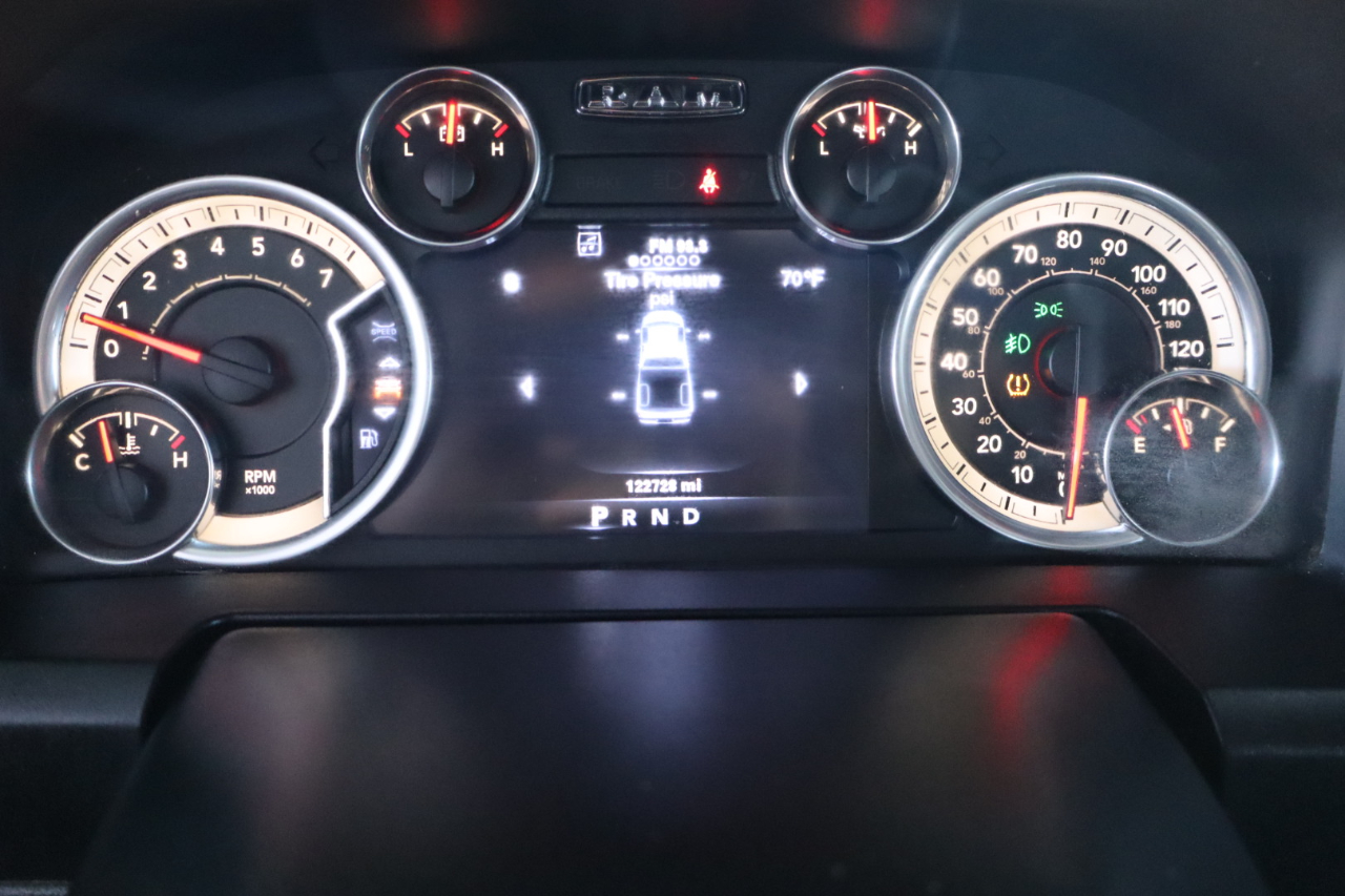 RAM 1500 2WD Crew Cab 140.5" Big Horn 2014