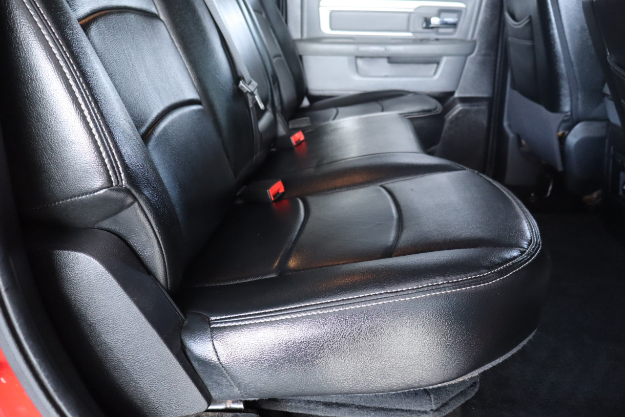 RAM 1500 2WD Crew Cab 140.5" Big Horn 2014