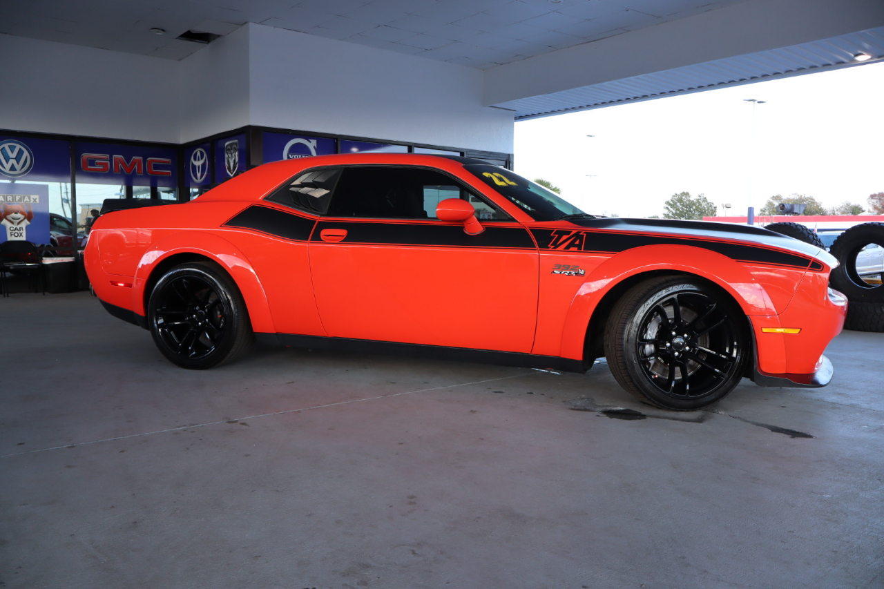 Dodge Challenger R/T Scat Pack Widebody RWD 2022