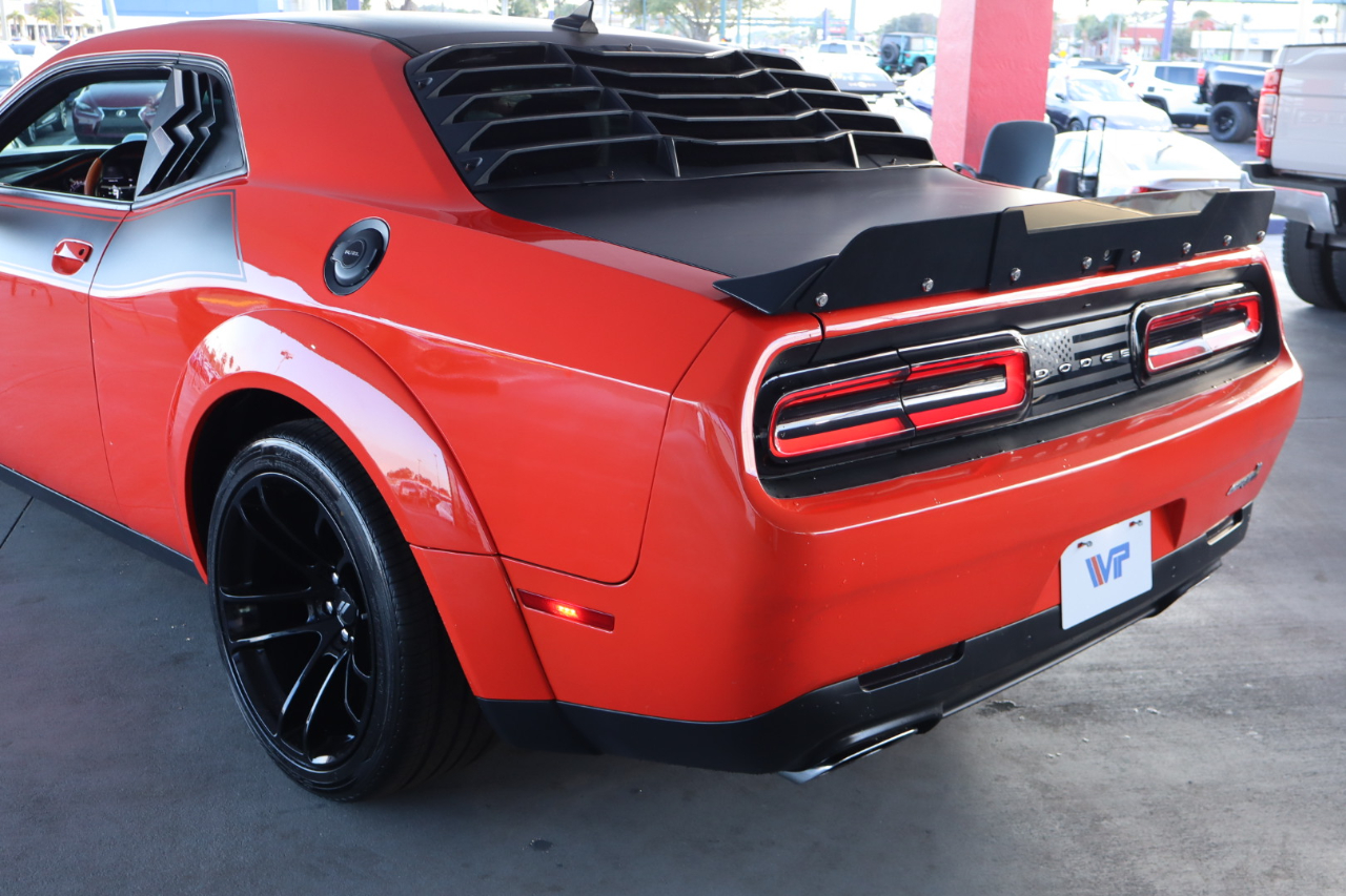 Dodge Challenger R/T Scat Pack Widebody RWD 2022