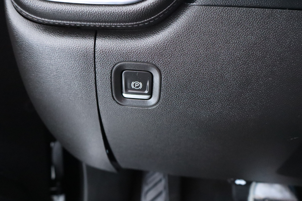 Chevrolet Silverado 3500HD 4WD Crew Cab 172" LT 2022