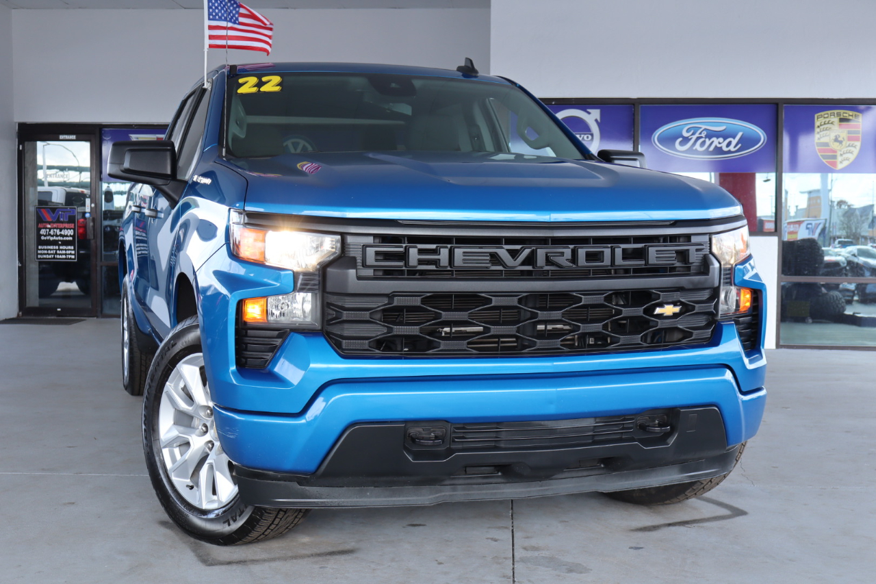 Chevrolet Silverado 1500 2WD Crew Cab 147" Custom 2022