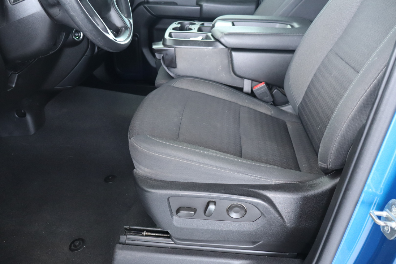 Chevrolet Silverado 1500 2WD Crew Cab 147" Custom 2022