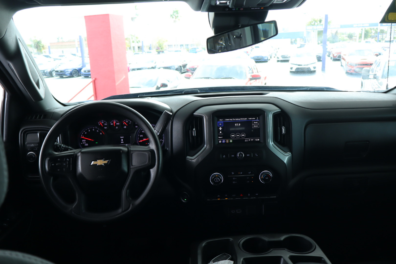 Chevrolet Silverado 1500 2WD Crew Cab 147" Custom 2022