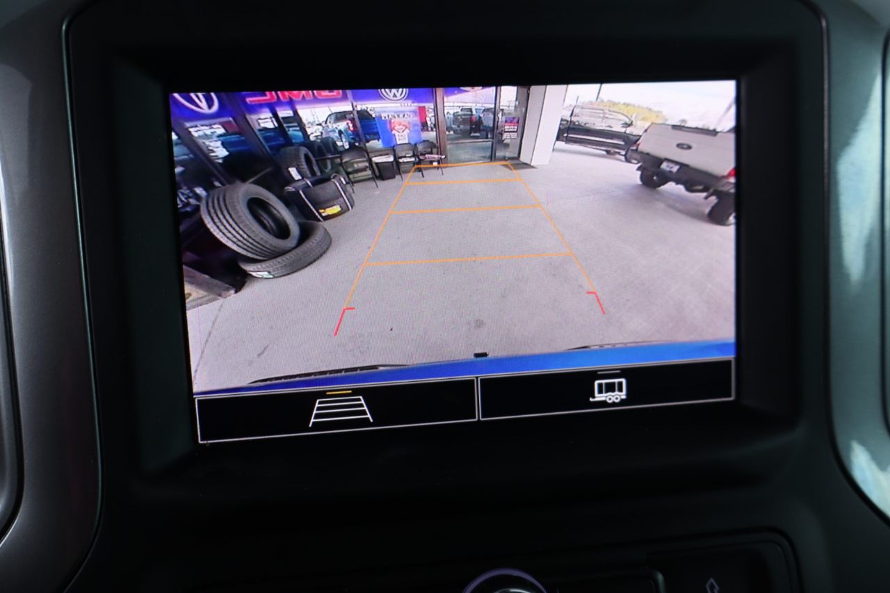 Chevrolet Silverado 1500 2WD Crew Cab 147" Custom 2022