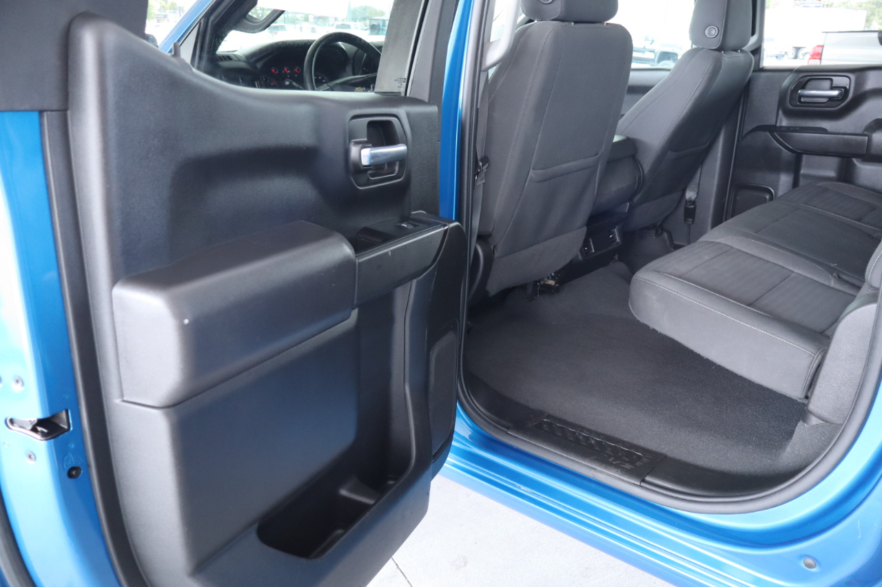 Chevrolet Silverado 1500 2WD Crew Cab 147" Custom 2022