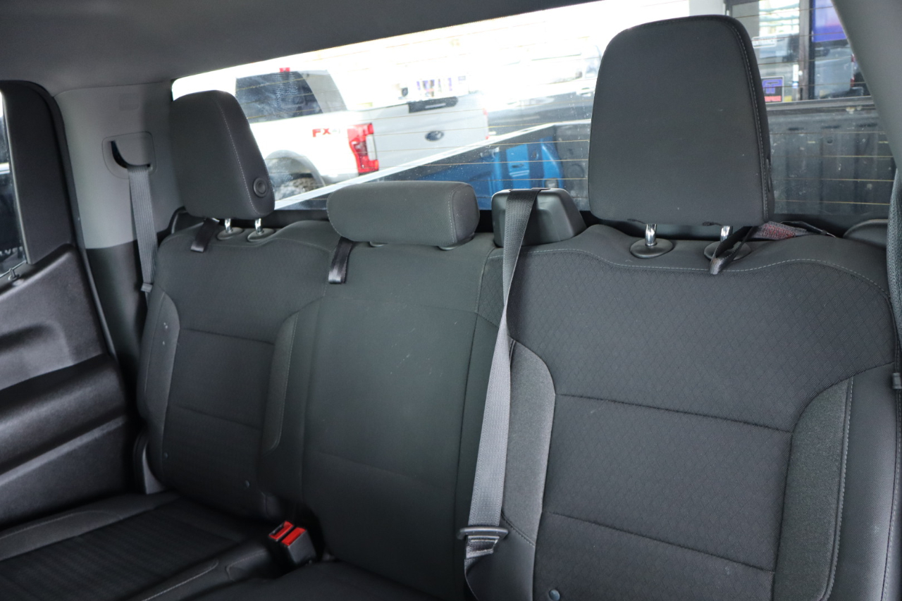 Chevrolet Silverado 1500 2WD Crew Cab 147" Custom 2022