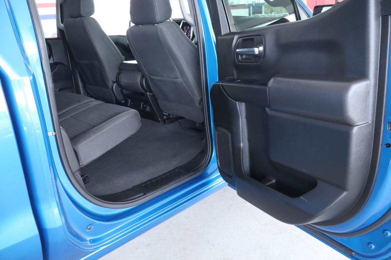 Chevrolet Silverado 1500 2WD Crew Cab 147" Custom 2022