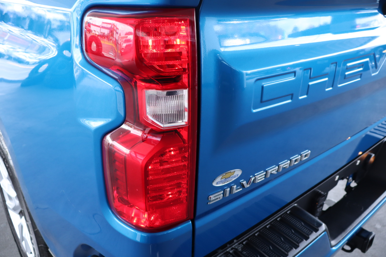Chevrolet Silverado 1500 2WD Crew Cab 147" Custom 2022