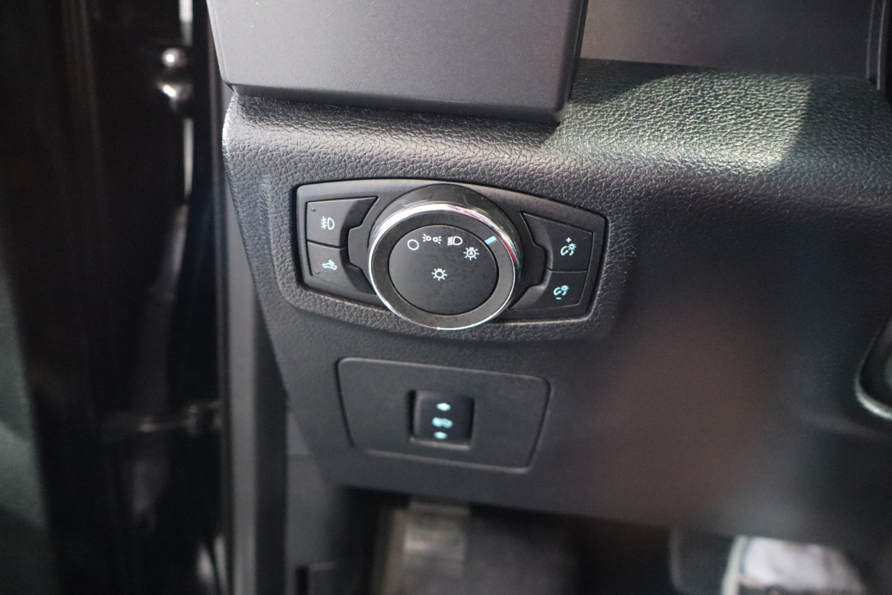 Ford F-150 4WD SuperCrew 145" XLT 2016