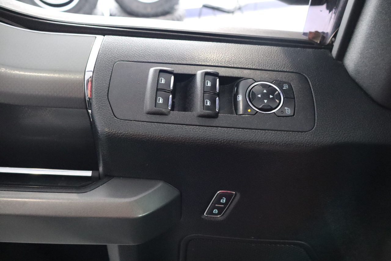 Ford F-150 4WD SuperCrew 145" XLT 2016