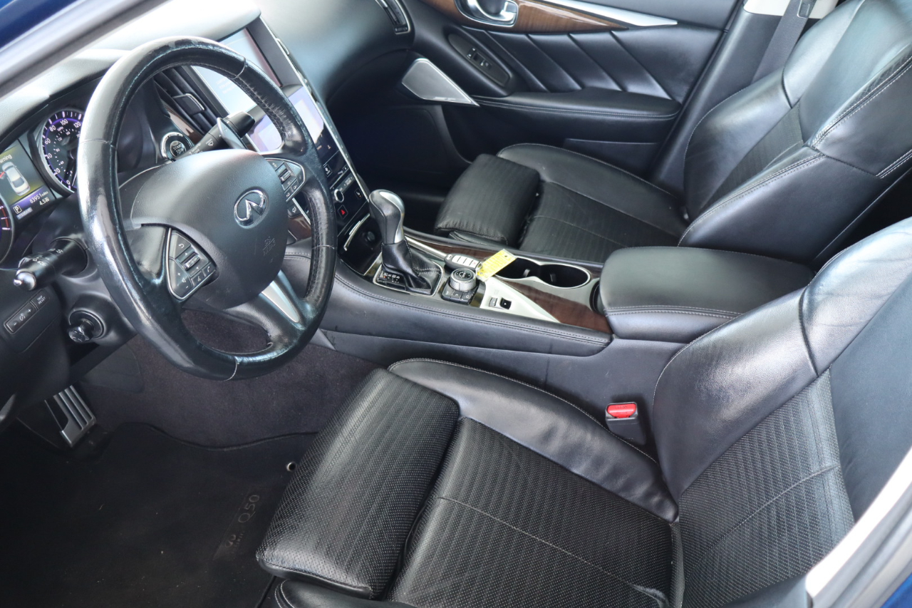 Infiniti Q50 RED SPORT 400 RWD 2017