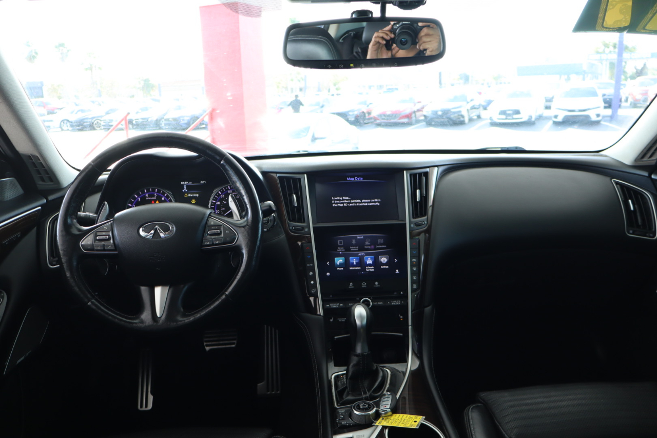 Infiniti Q50 RED SPORT 400 RWD 2017