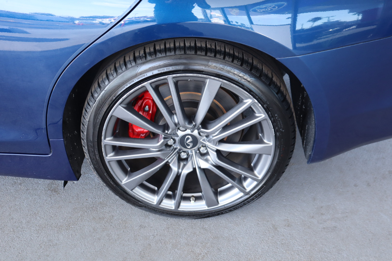 Infiniti Q50 RED SPORT 400 RWD 2017