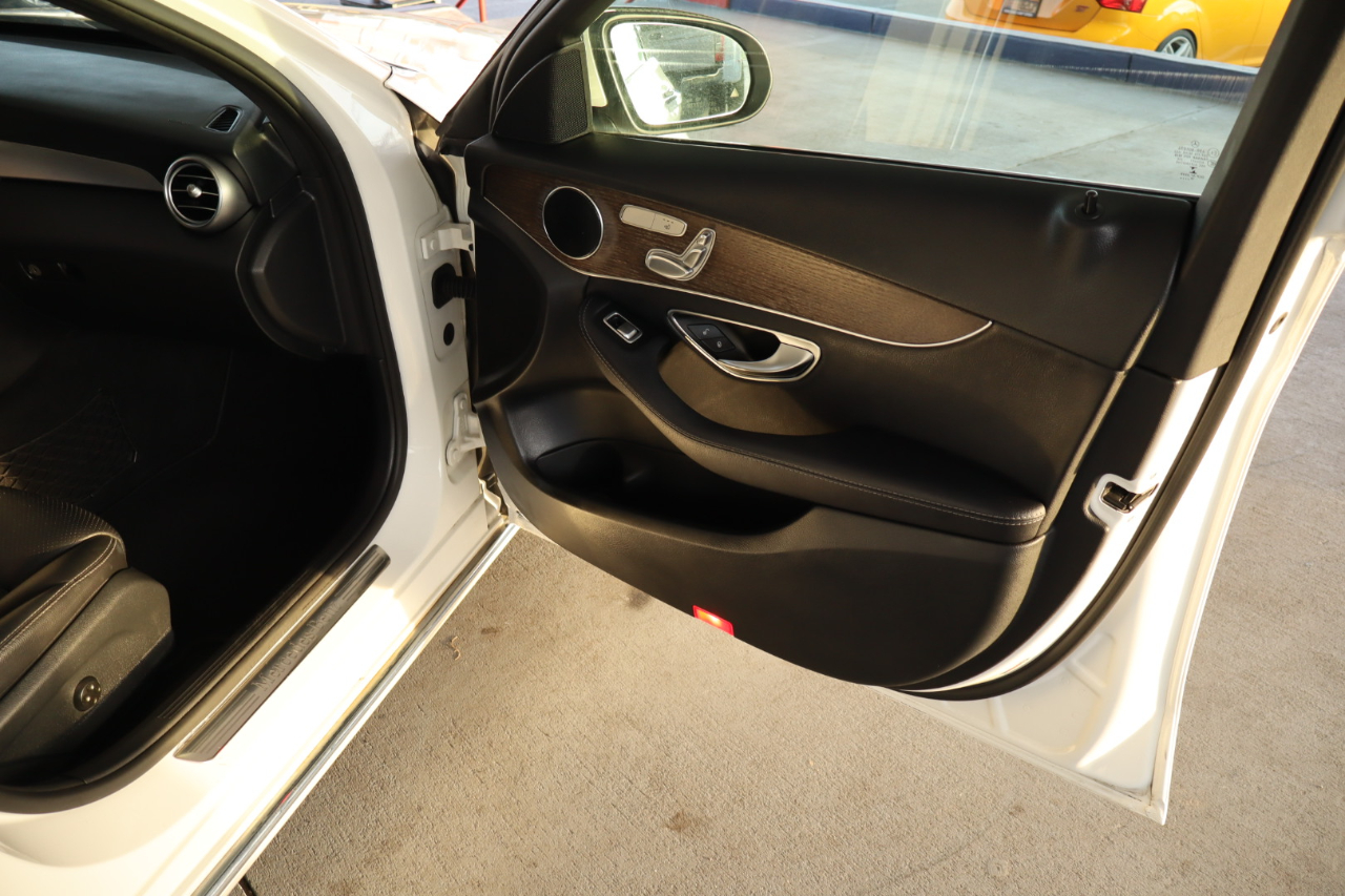 Mercedes-Benz C-Class C 300 4MATIC Sedan 2019