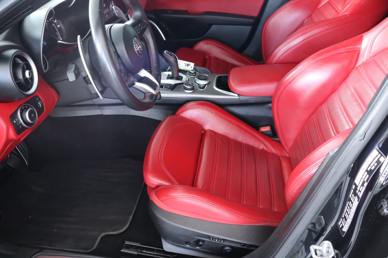 Alfa Romeo Giulia Ti Sport RWD 2020