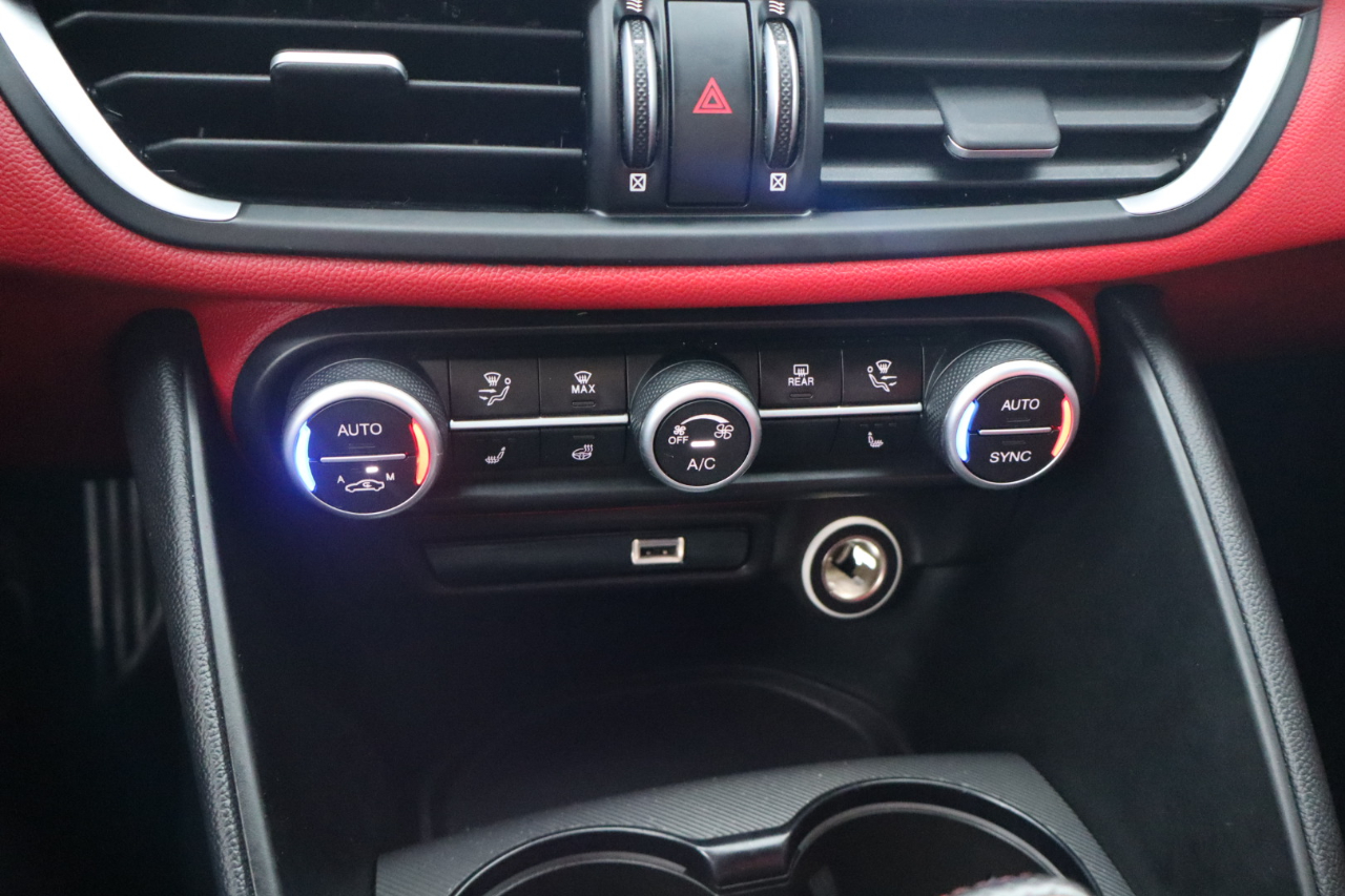 Alfa Romeo Giulia Ti Sport RWD 2020