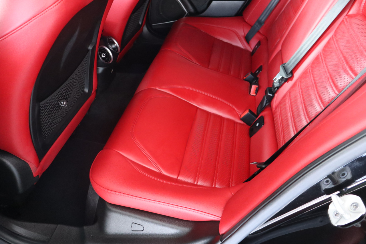 Alfa Romeo Giulia Ti Sport RWD 2020