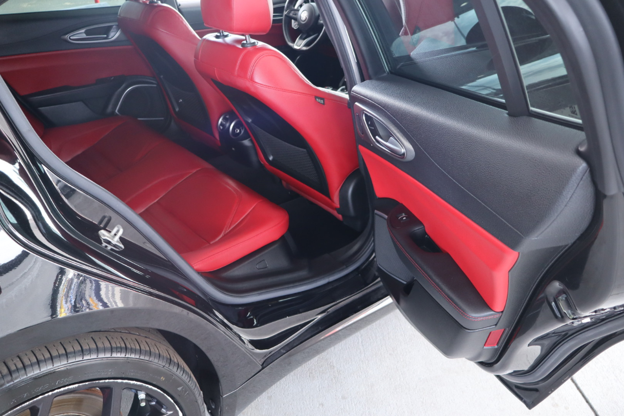 Alfa Romeo Giulia Ti Sport RWD 2020