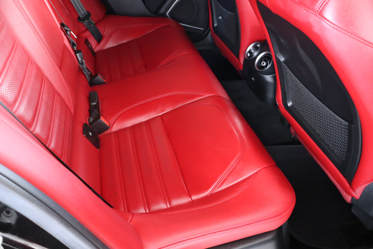 Alfa Romeo Giulia Ti Sport RWD 2020