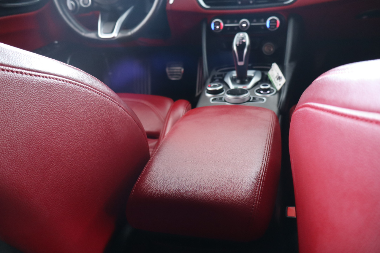 Alfa Romeo Giulia Ti Sport RWD 2020