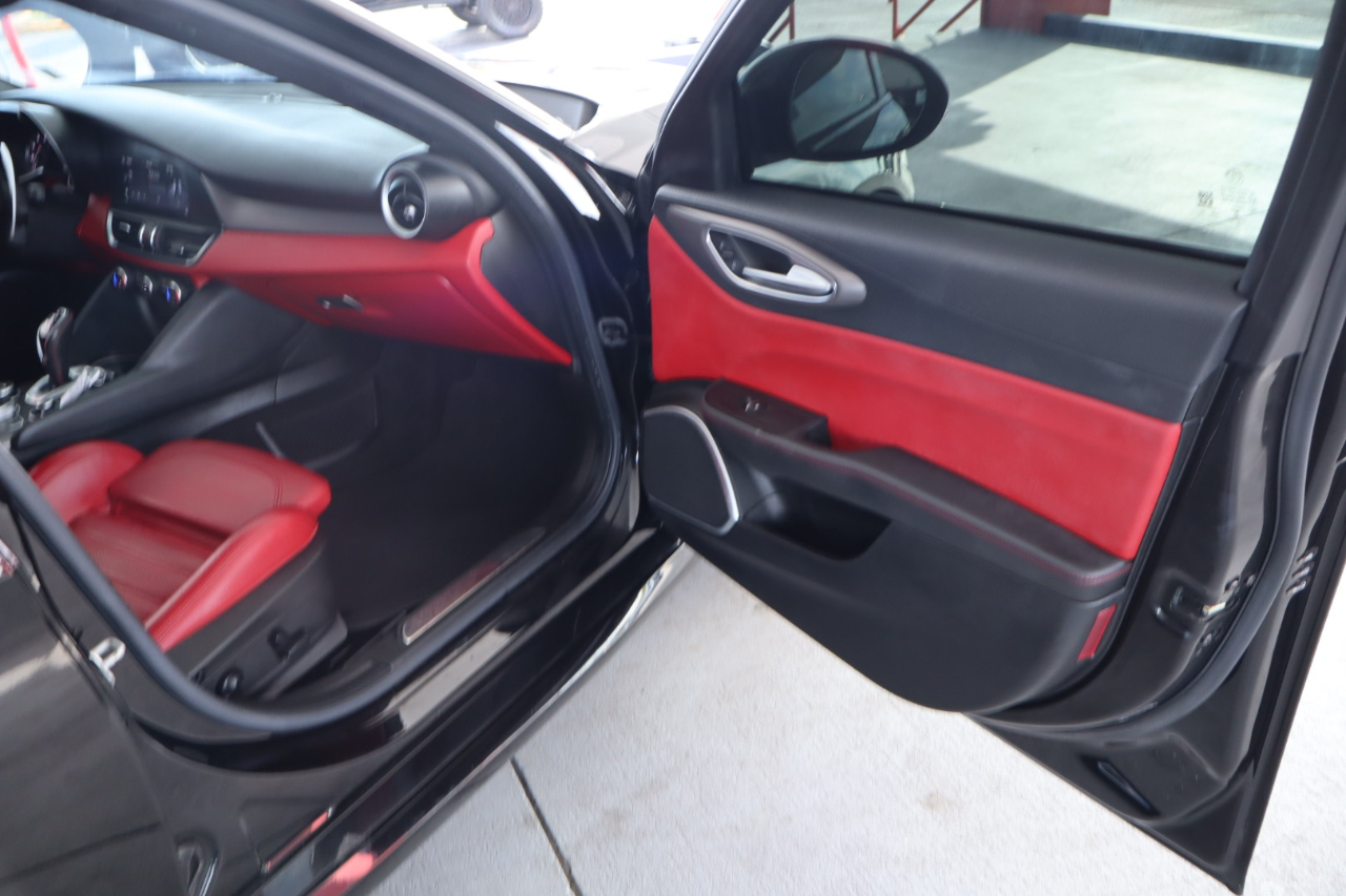 Alfa Romeo Giulia Ti Sport RWD 2020