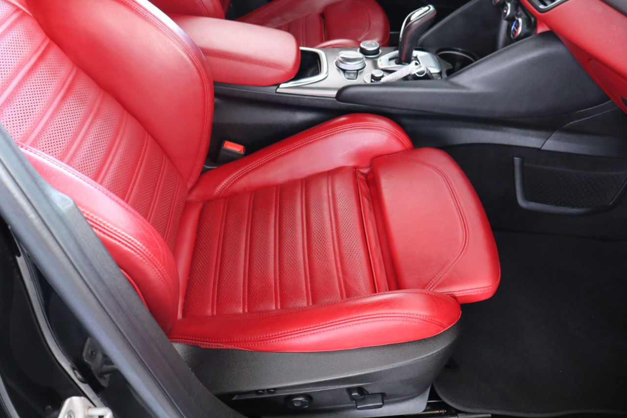 Alfa Romeo Giulia Ti Sport RWD 2020