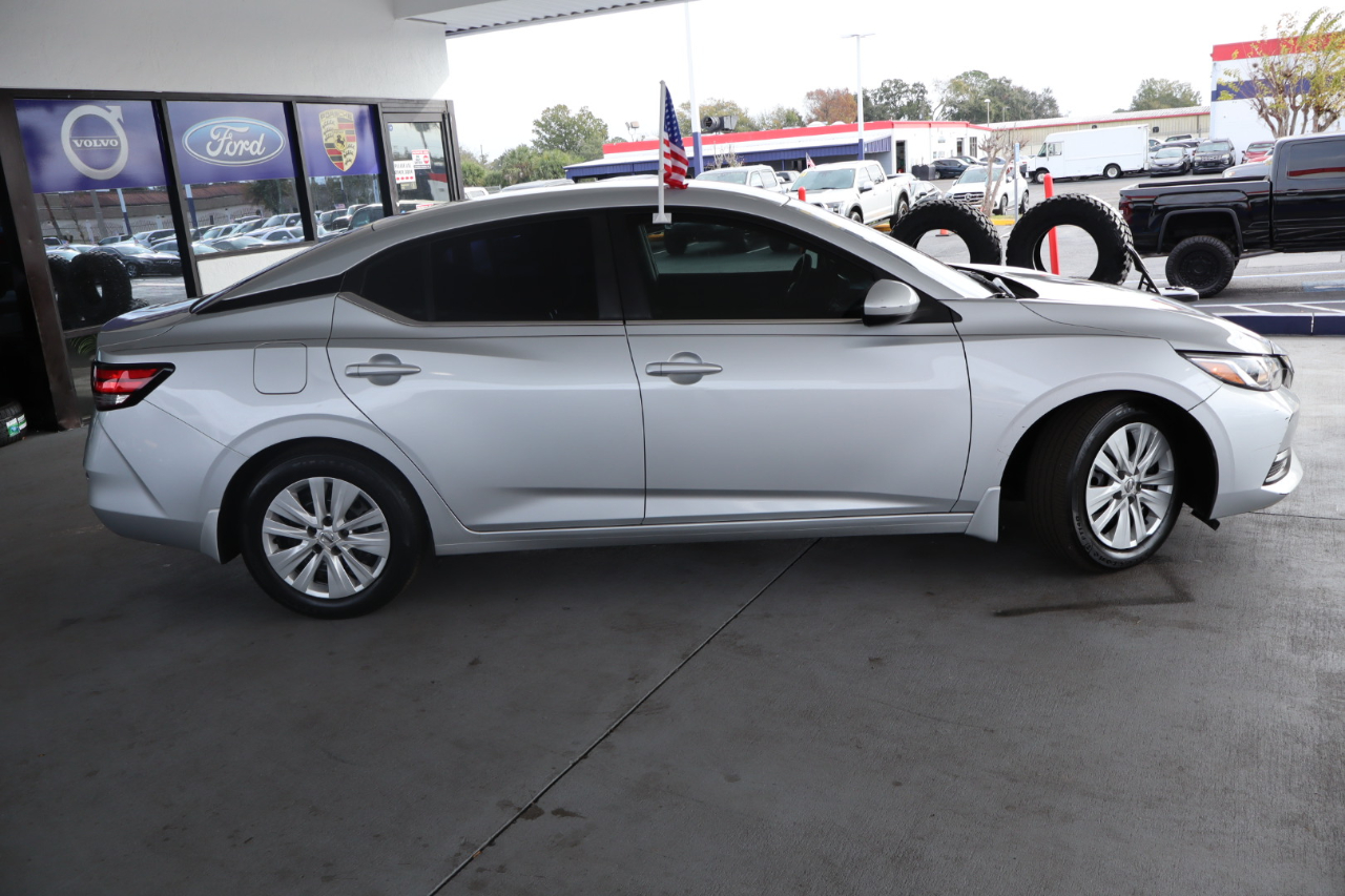 Nissan Sentra S CVT 2021