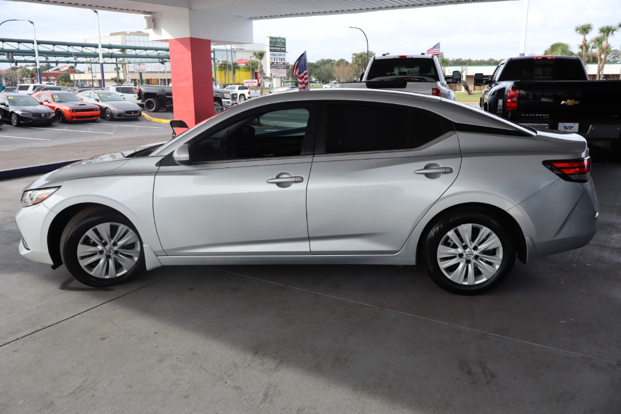 Nissan Sentra S CVT 2021