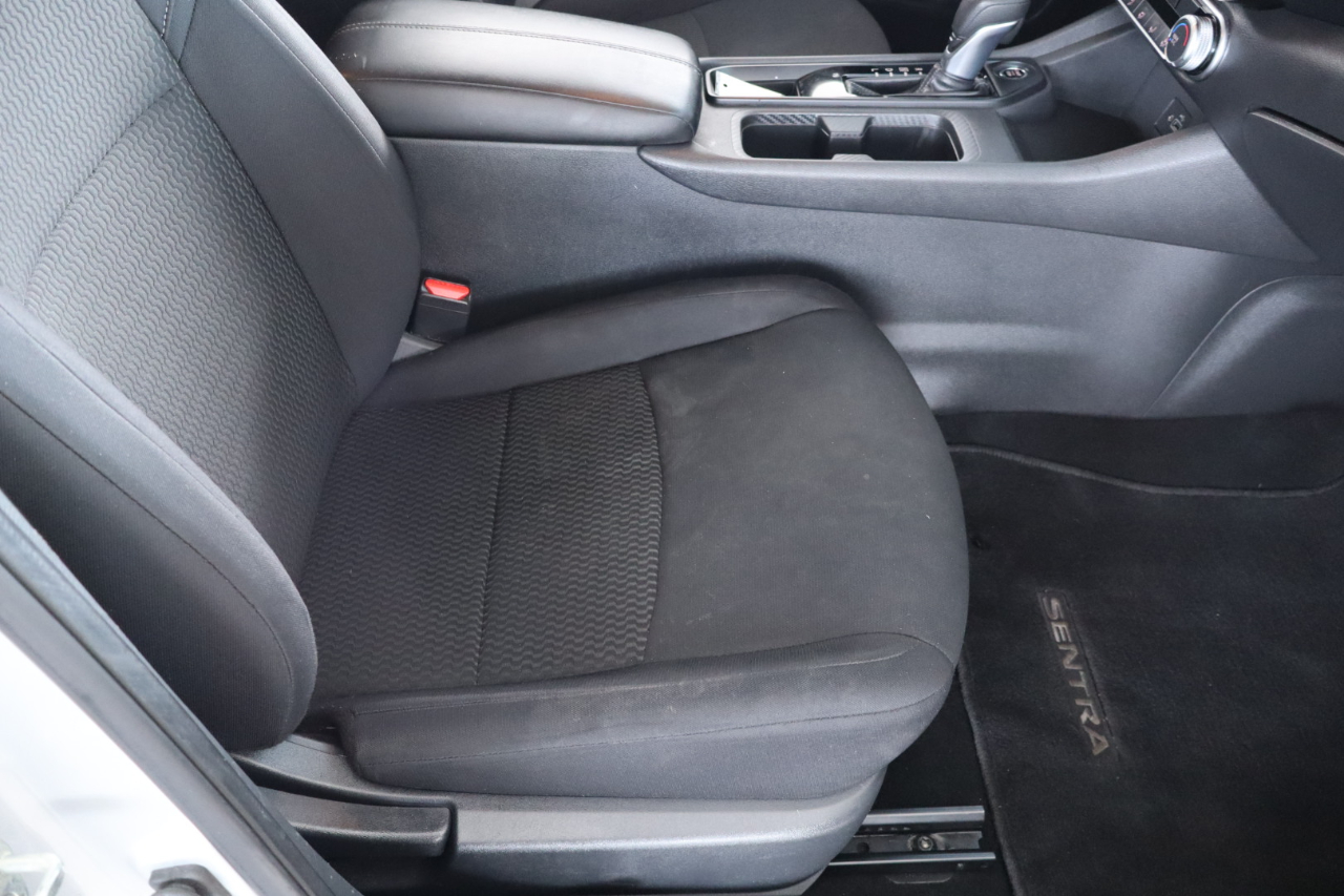 Nissan Sentra S CVT 2021
