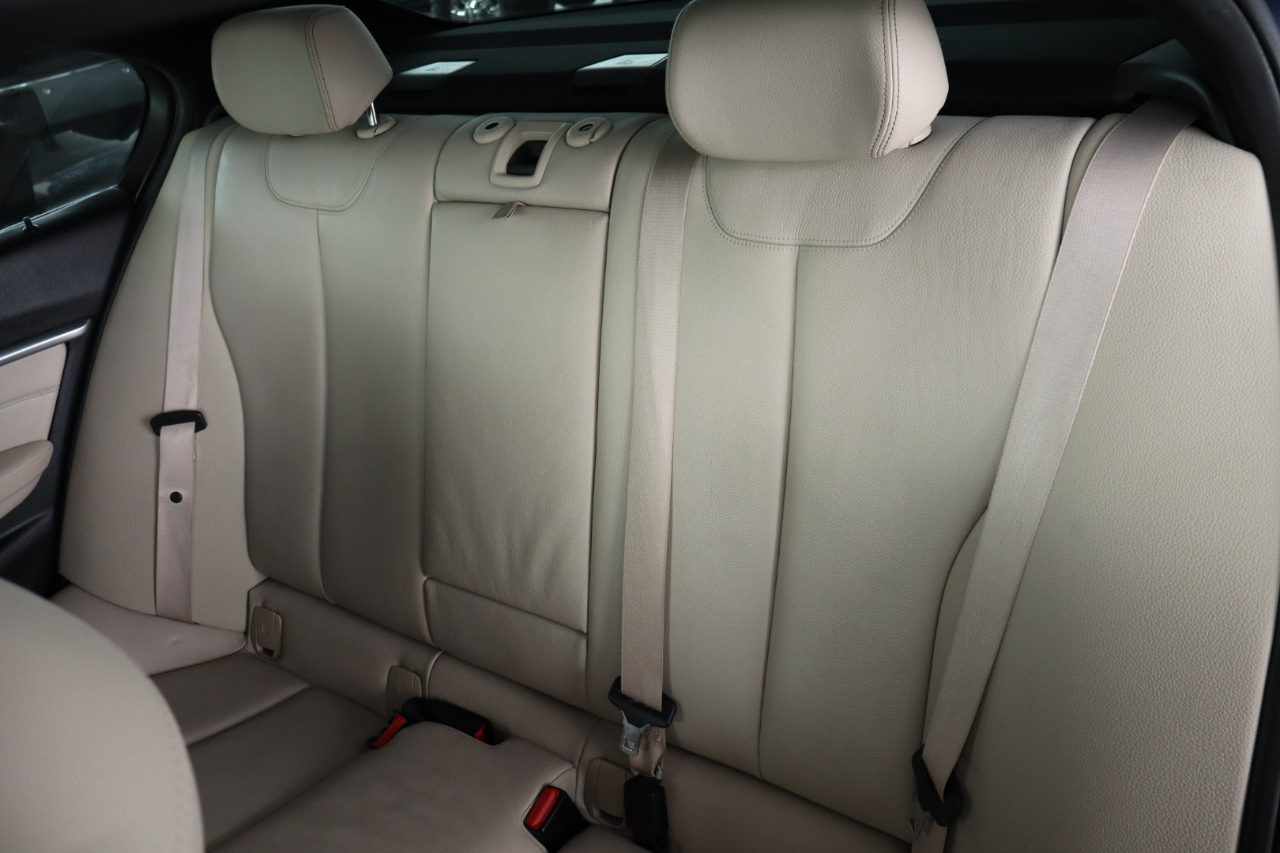 BMW 3 Series 330e iPerformance Plug-In Hybrid 2018