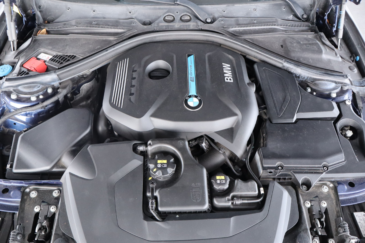 BMW 3 Series 330e iPerformance Plug-In Hybrid 2018