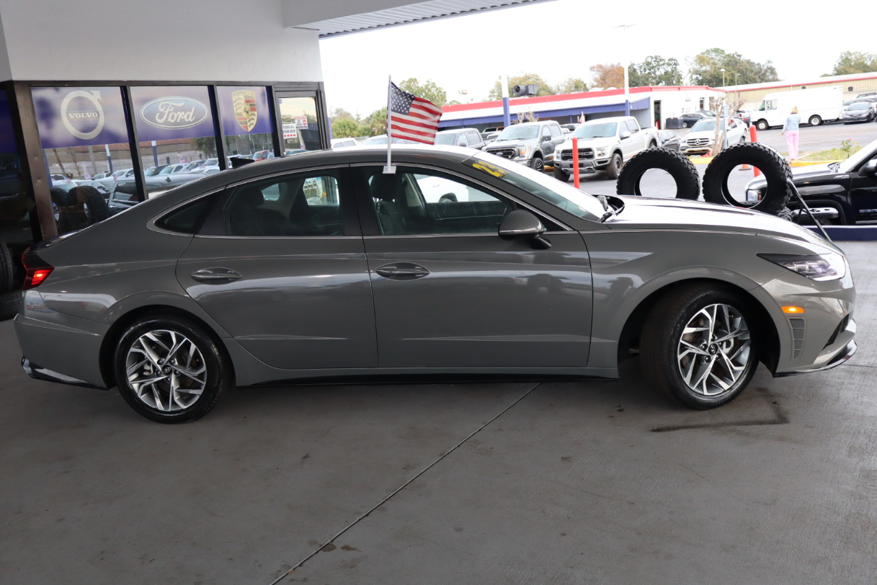 Hyundai Sonata SEL 2.5L 2023