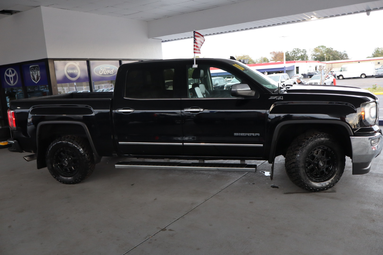 GMC Sierra 1500 4WD Crew Cab 143.5" SLT 2018