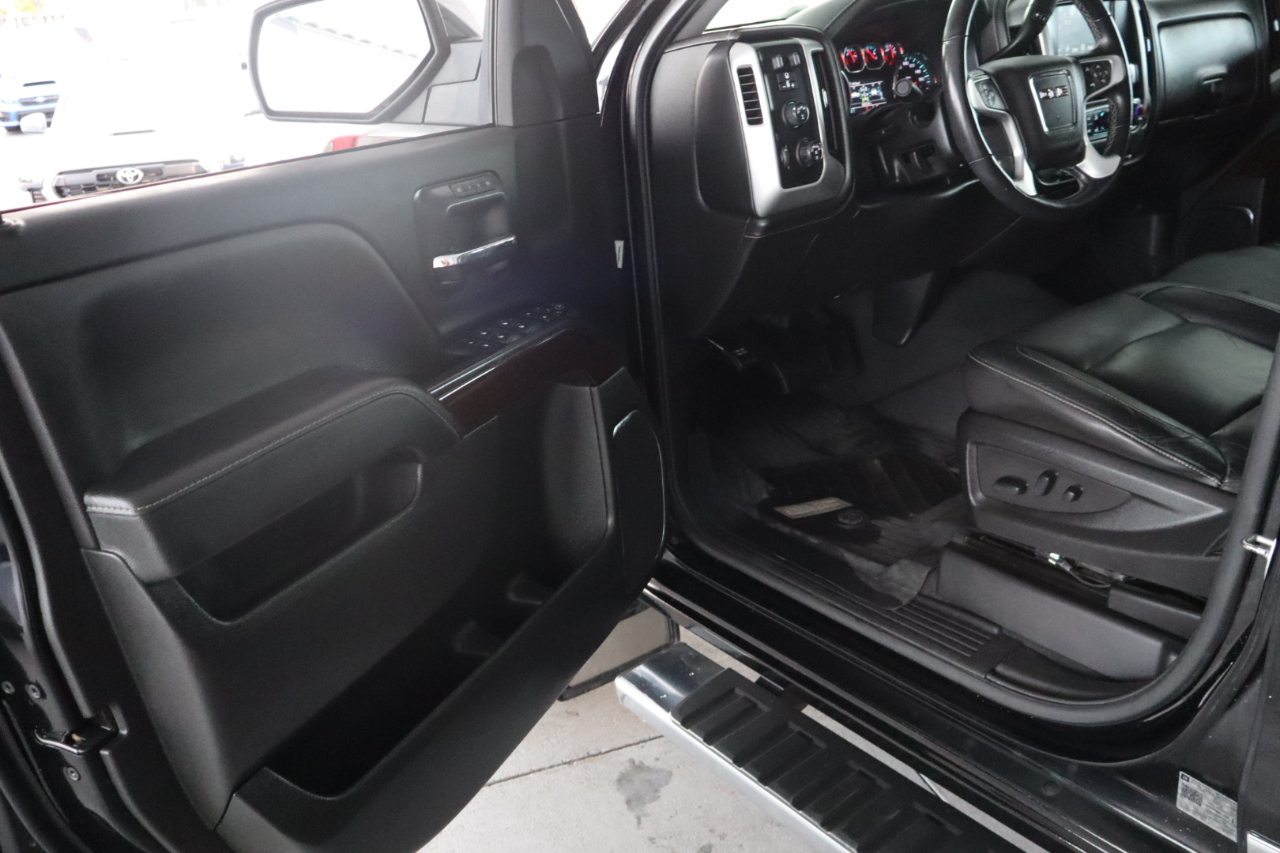 GMC Sierra 1500 4WD Crew Cab 143.5" SLT 2018