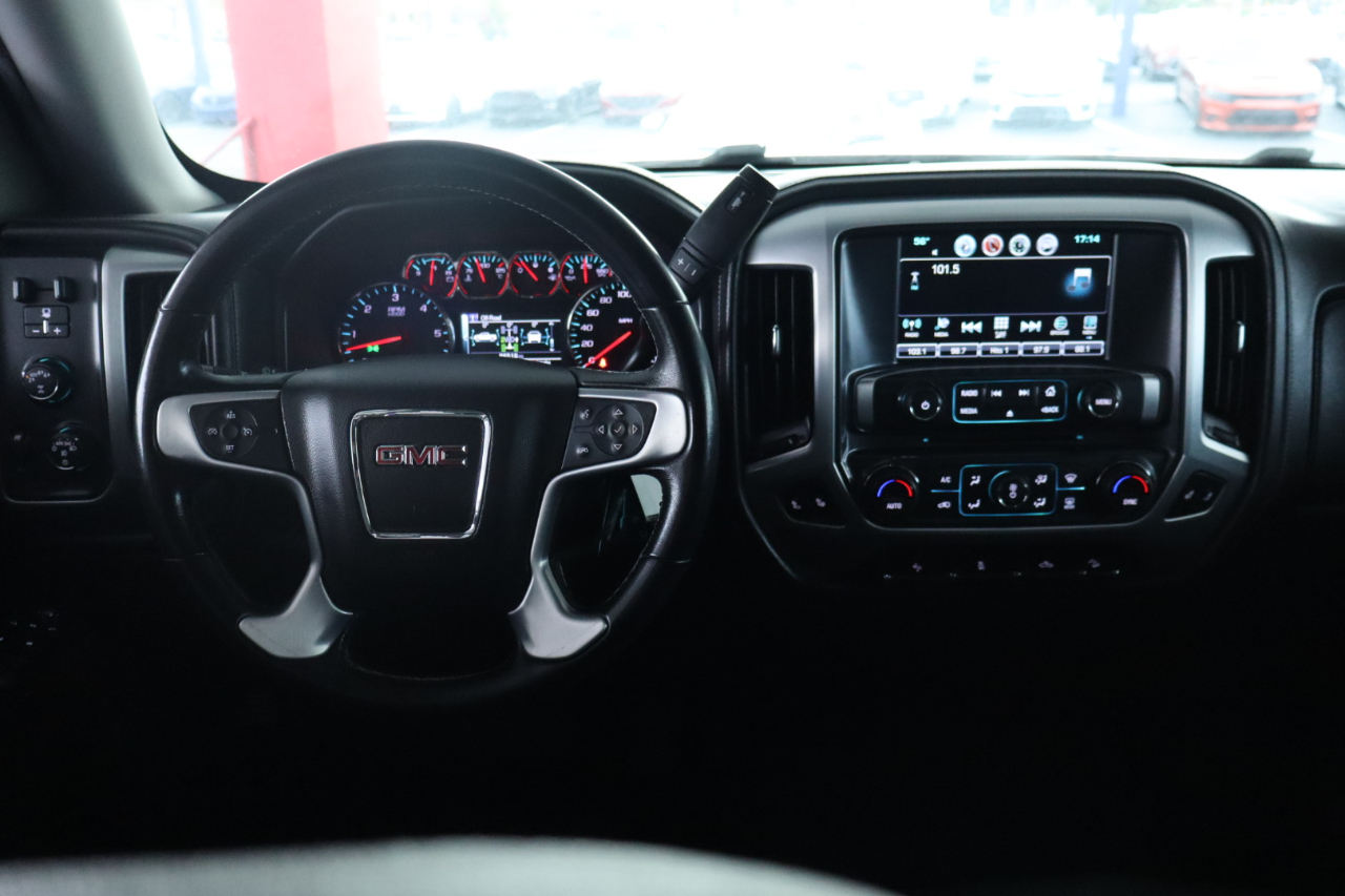 GMC Sierra 1500 4WD Crew Cab 143.5" SLT 2018