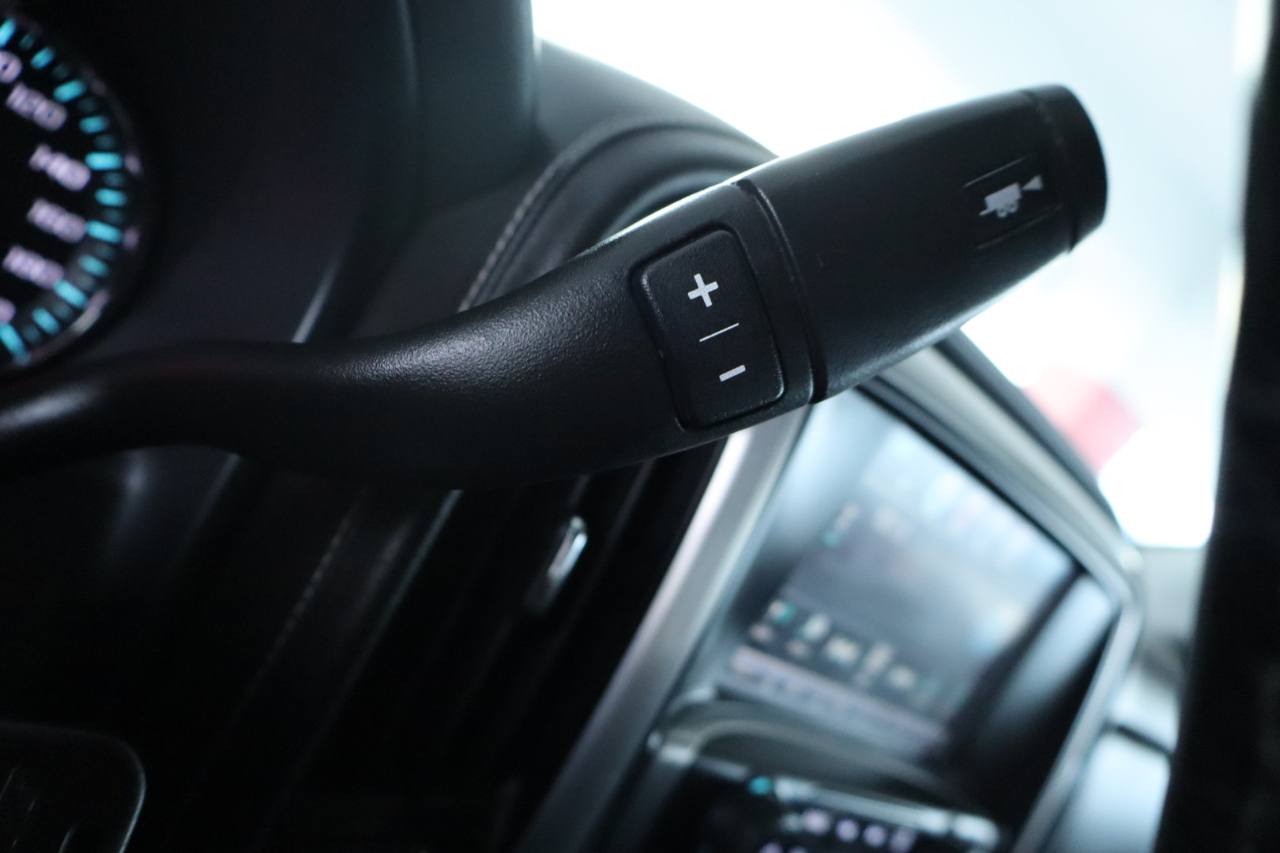 GMC Sierra 1500 4WD Crew Cab 143.5" SLT 2018