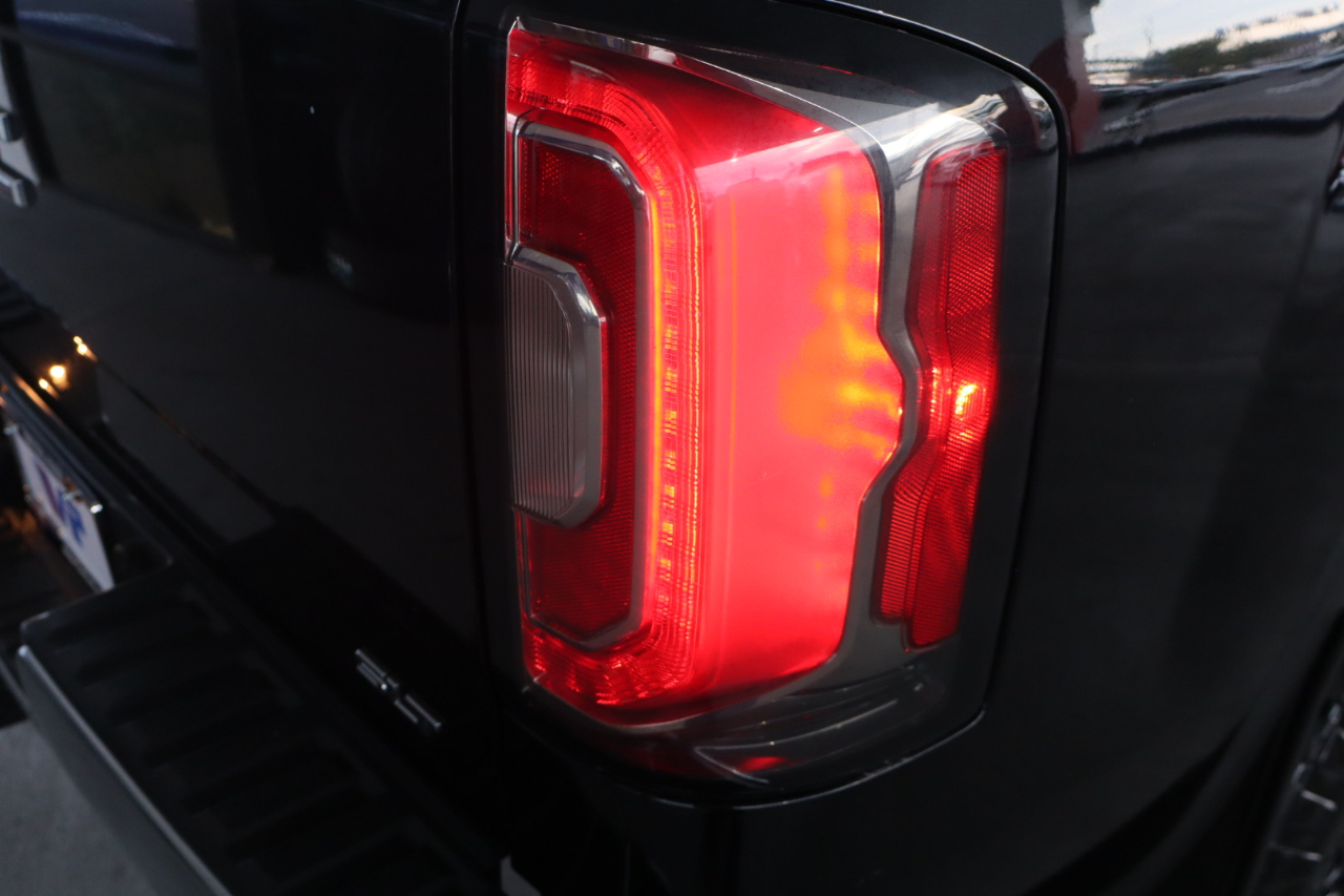 GMC Sierra 1500 4WD Crew Cab 143.5" SLT 2018