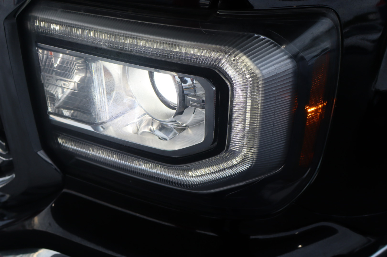 GMC Sierra 1500 4WD Crew Cab 143.5" SLT 2018