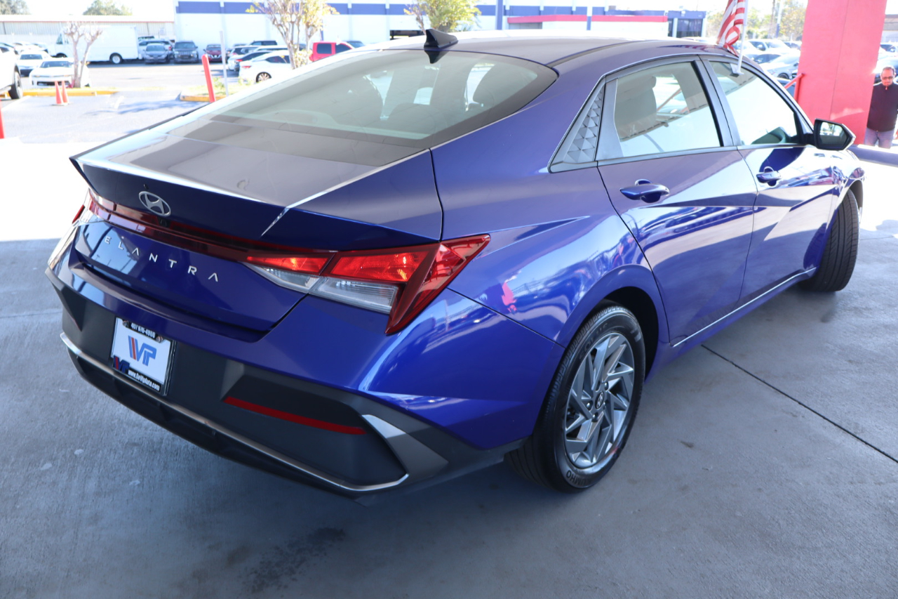 Hyundai Elantra SEL IVT 2024