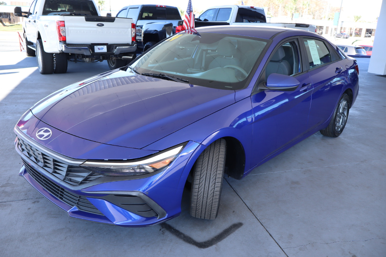 Hyundai Elantra SEL IVT 2024