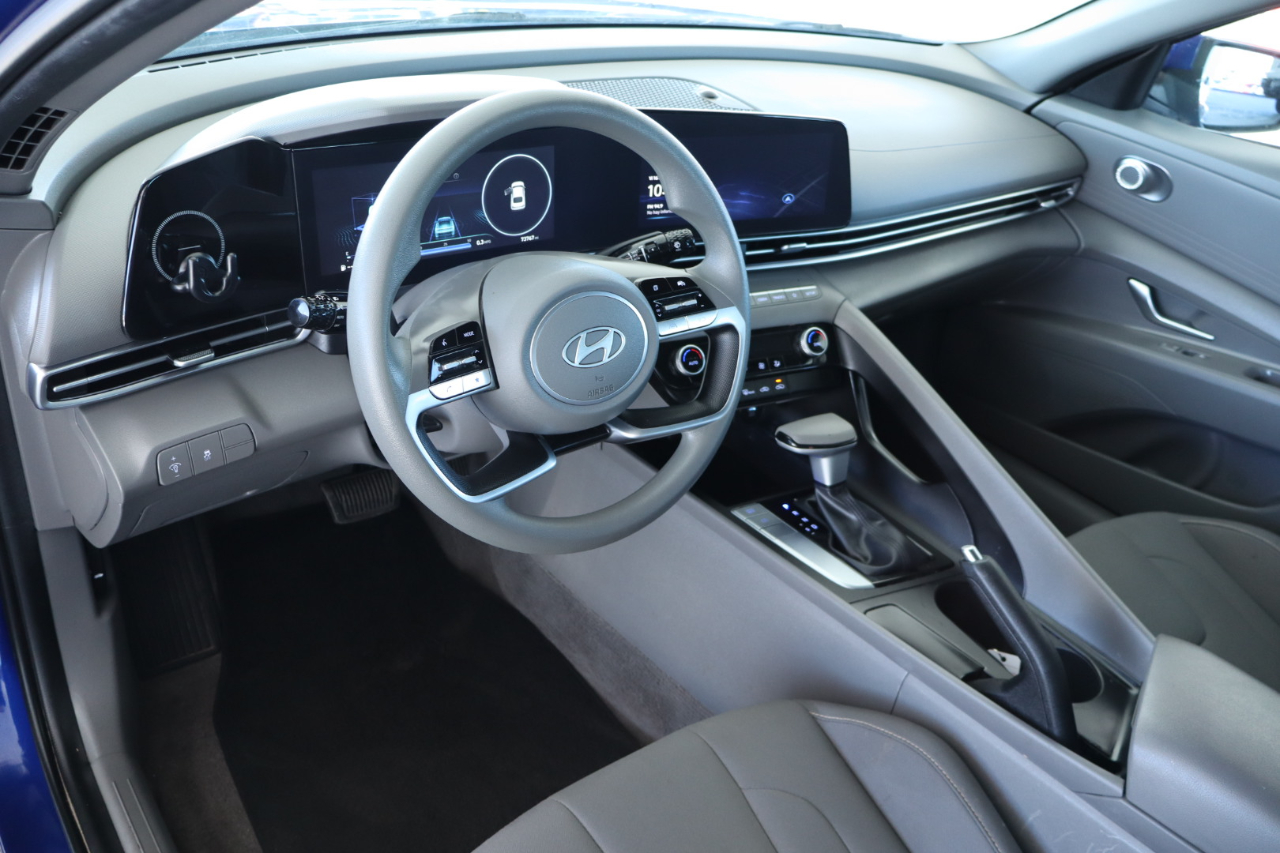 Hyundai Elantra SEL IVT 2024